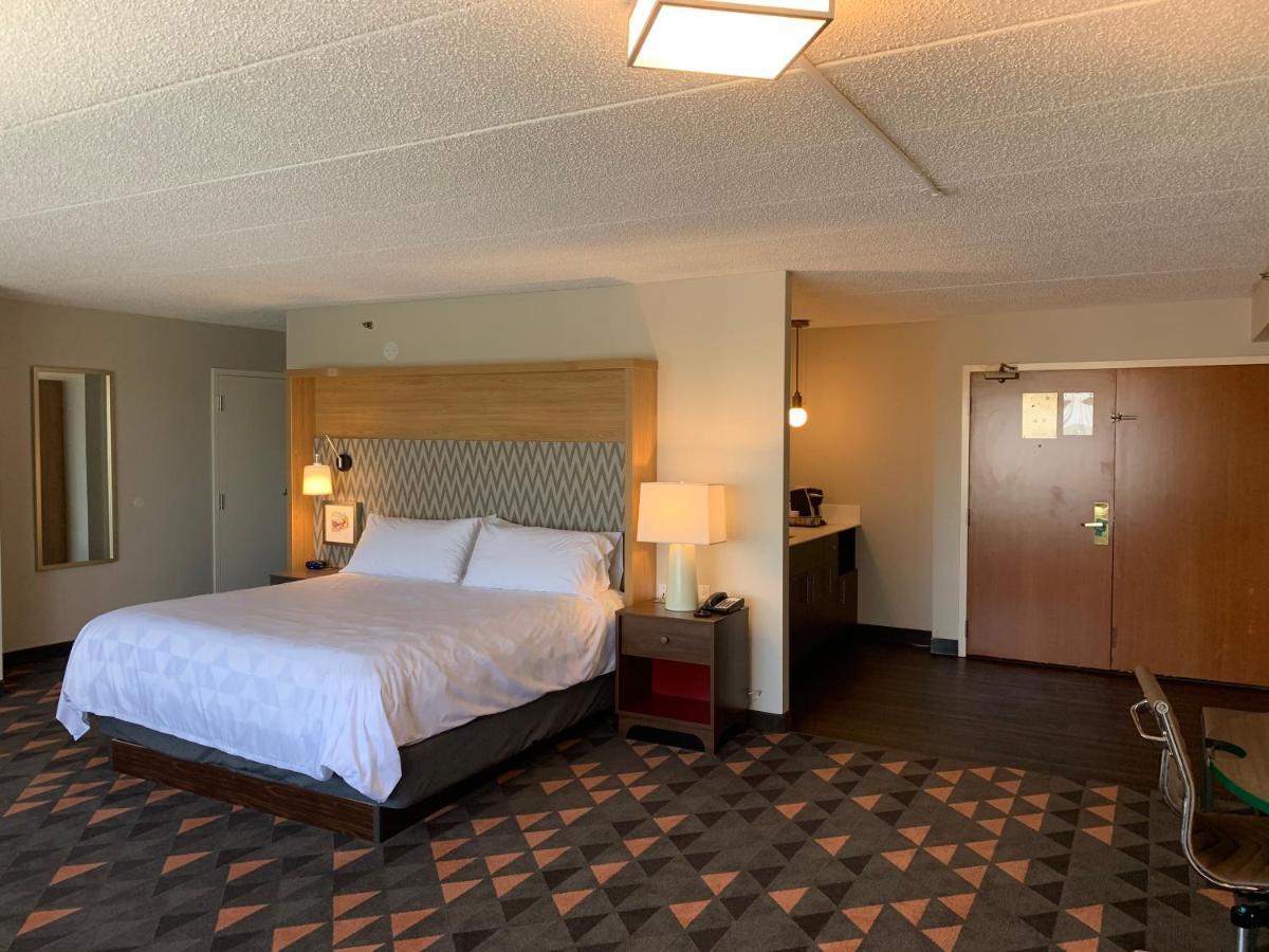 One-Bedroom King Suite,1282149964:JPEG